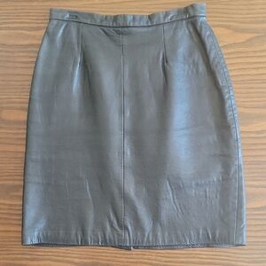 Vintage 1980s Michael Hoban North Beech Black Leather Skirt | Size: 9/10